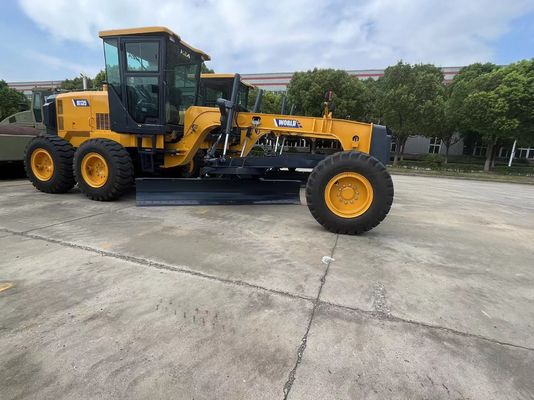 Motolivellatrice per attrezzature pesanti M135 con altezza della lama di 548 mm ROPS/FOPS opzionale