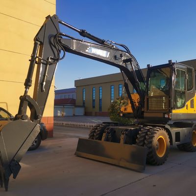 Un compatto Mini Excavator Electric Hydraulic Excavator di 4 cilindri con Isuzu Engine