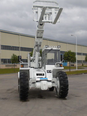 4 carrello elevatore telescopico 4WD Telehandler del carico telescopico dell'operatore 2.5T del motore diesel dell'azionamento EPA della ruota