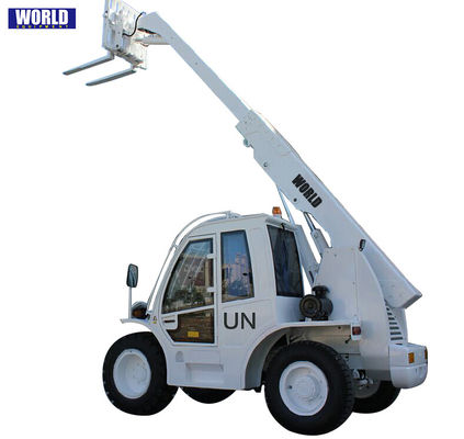 Telehandler alimentato motore con i comandi della leva di comando
