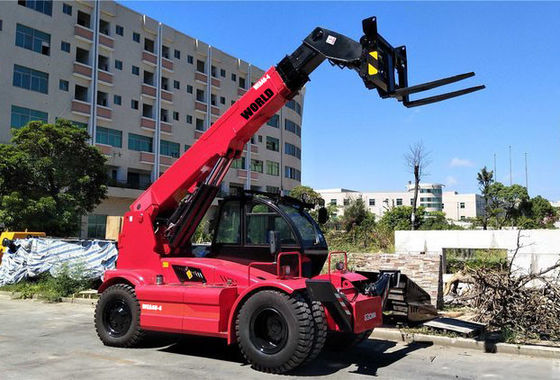 Carrello elevatore del terreno ruvido del mondo 5ton con l'operatore telescopico di certificazione