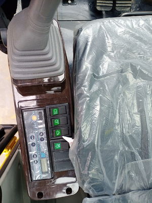 7500 kg di peso della macchina mini escavatore con pressione del sistema idraulico di 27Mpa