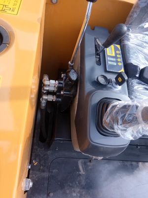 Max. profondità di scavo 2450mm Piccolo scavatore per la massima altezza di sollevamento della lama 240mm